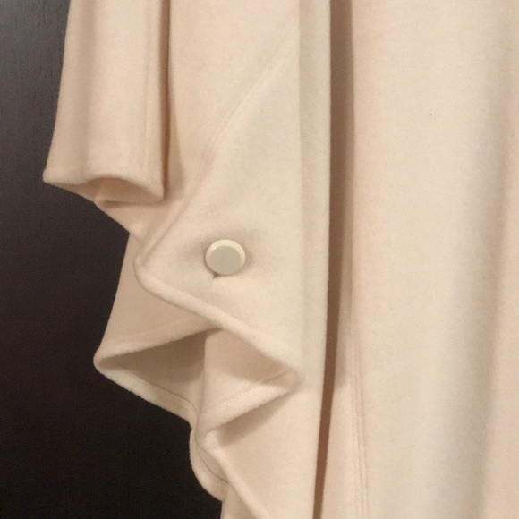 🎉HP🎊Patti Labelle Wool Cream Cape Jacket - Picture 6 of 8